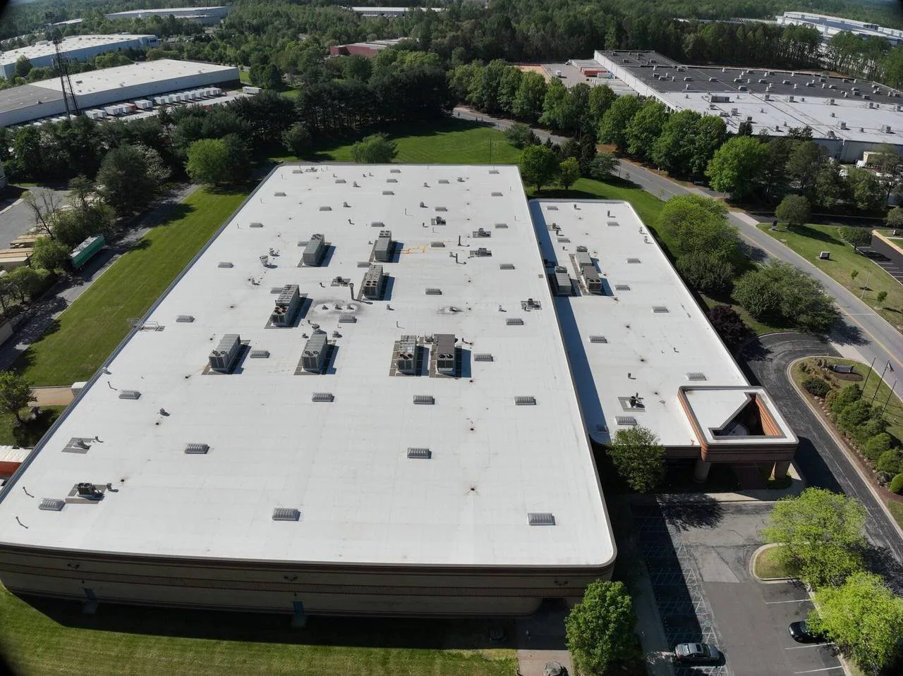 Aircraft Hangar Roofing in Visalia